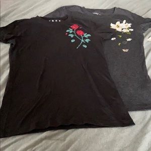 2 short sleeve tees